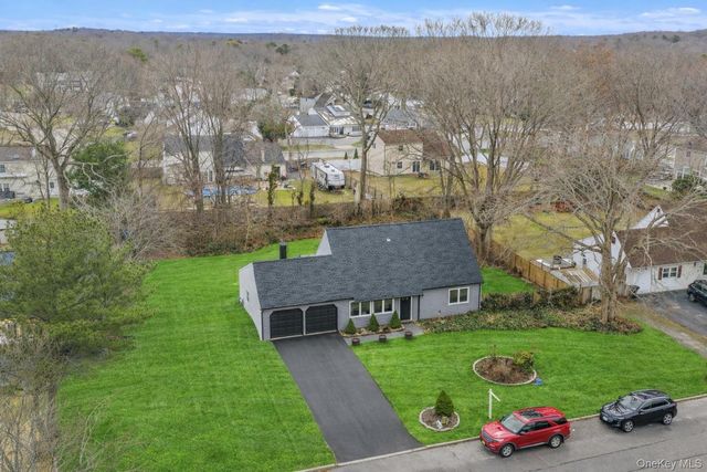 15 Harford Drive, Coram, NY 11727