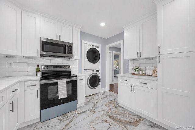 15 Harford Drive, Coram, NY 11727