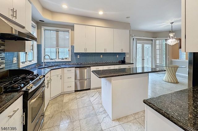 33 Rose Ln, Rockaway Boro, NJ 07866