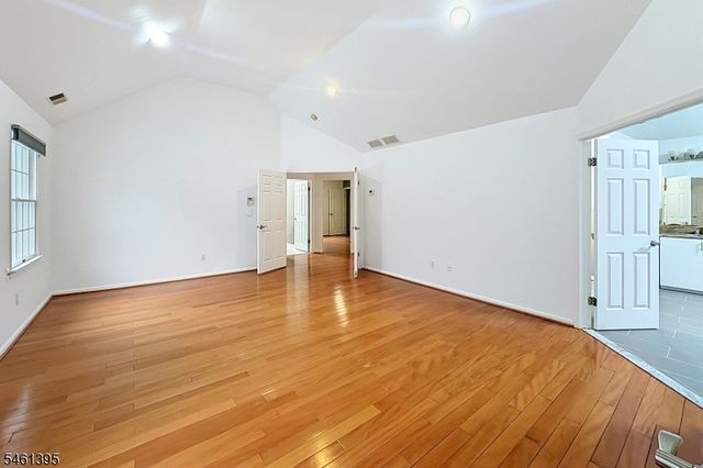 33 Rose Ln, Rockaway Boro, NJ 07866