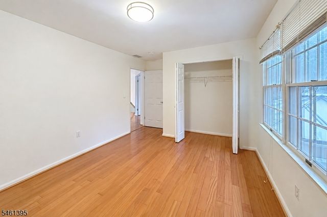 33 Rose Ln, Rockaway Boro, NJ 07866