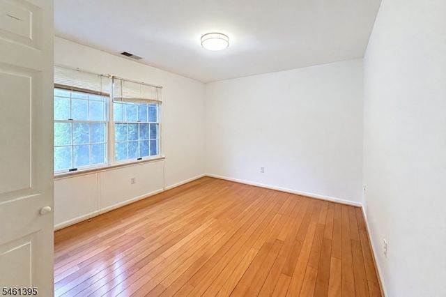 33 Rose Ln, Rockaway Boro, NJ 07866