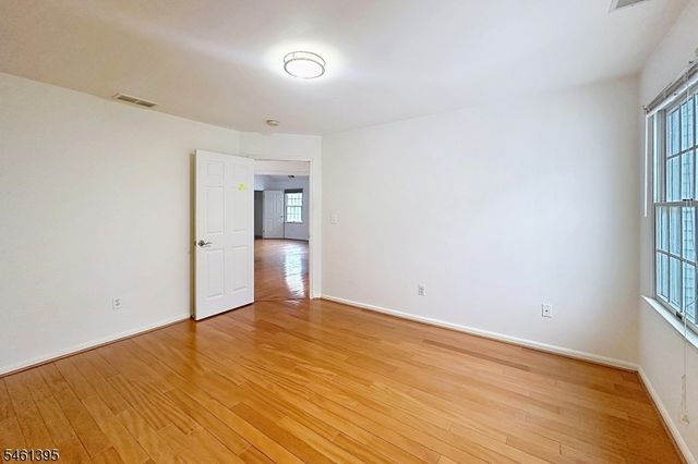 33 Rose Ln, Rockaway Boro, NJ 07866
