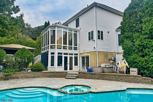 33 Rose Ln, Rockaway Boro, NJ 07866