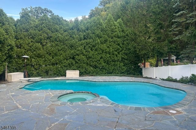 33 Rose Ln, Rockaway Boro, NJ 07866