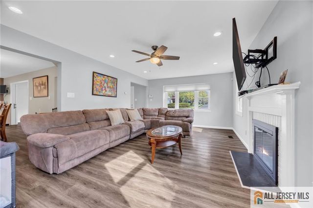 66 Johnson Road, Somerset, NJ 08873