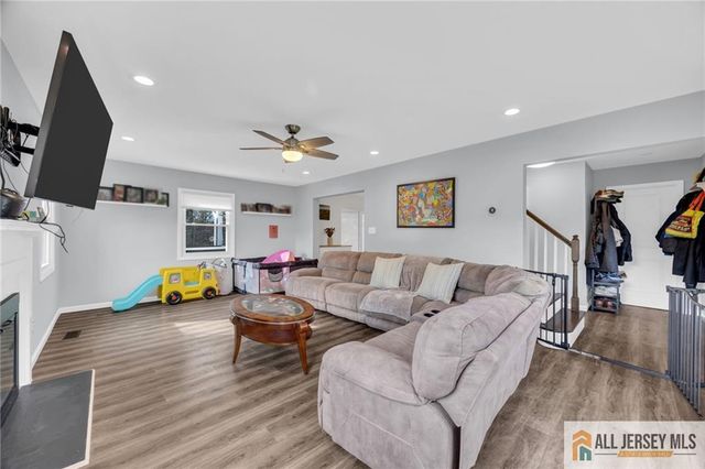 66 Johnson Road, Somerset, NJ 08873