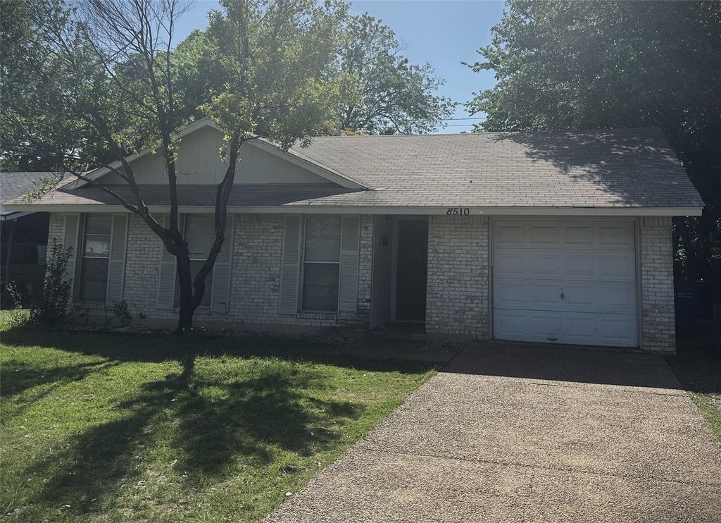 8510 Woodstone DR, Austin, TX 78757