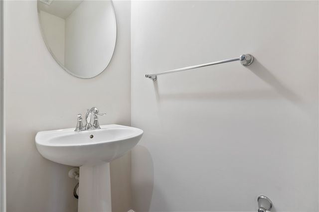 228 Frances Lane, Cecil, PA 15057