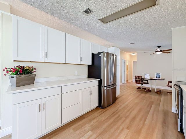 1676 ELKHART CIRCLE, Tavares, FL 32778