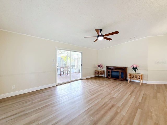 1676 ELKHART CIRCLE, Tavares, FL 32778