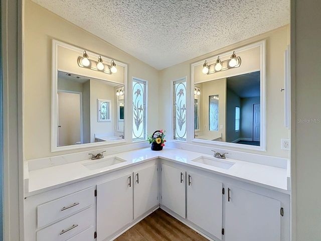 1676 ELKHART CIRCLE, Tavares, FL 32778