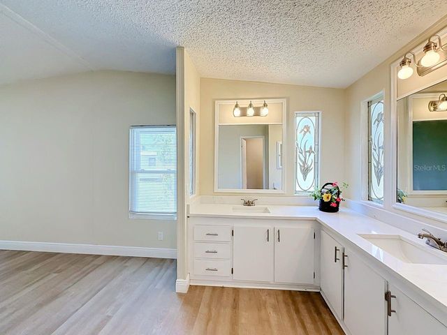 1676 ELKHART CIRCLE, Tavares, FL 32778