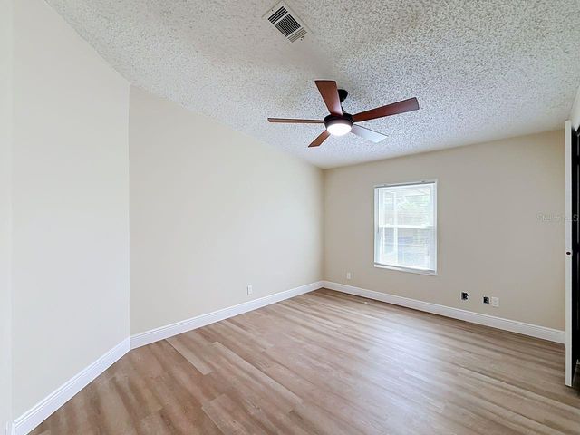 1676 ELKHART CIRCLE, Tavares, FL 32778