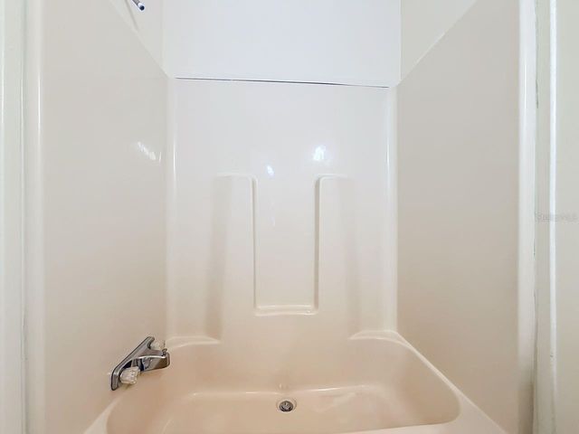 1676 ELKHART CIRCLE, Tavares, FL 32778