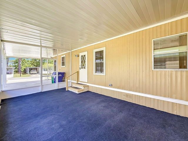 1676 ELKHART CIRCLE, Tavares, FL 32778