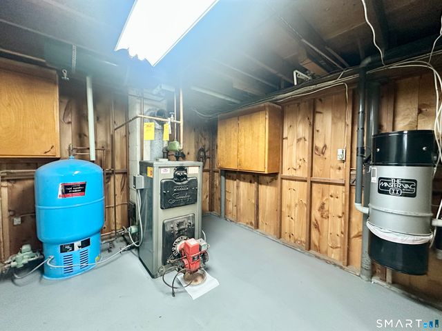 417 Denslow Street, Windsor Locks, CT 06096