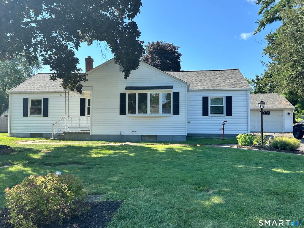 417 Denslow Street, Windsor Locks, CT 06096