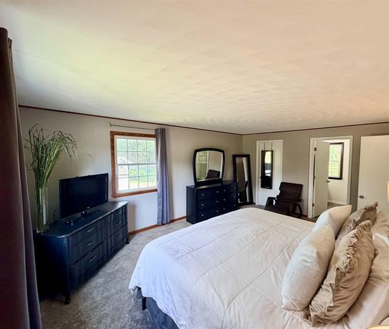 2046 Acton Road, Grand Rapids, MI 49504