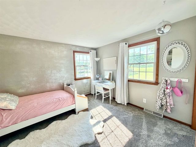 2046 Acton Road, Grand Rapids, MI 49504