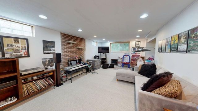 2046 Acton Road, Grand Rapids, MI 49504