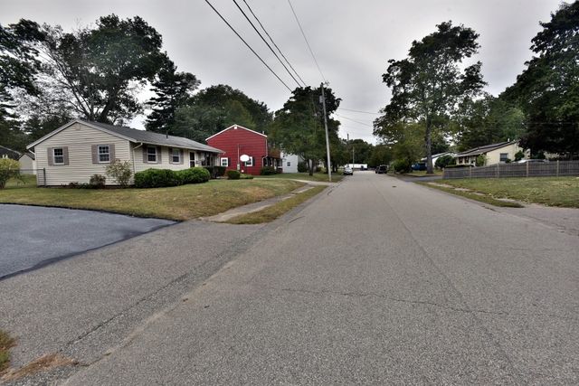 20 Josh Gray Rd, Rockland, MA 02370