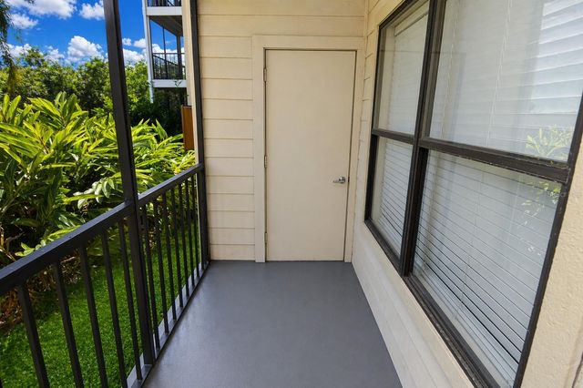 11901 4TH STREET N 11105, St Petersburg, FL 33716