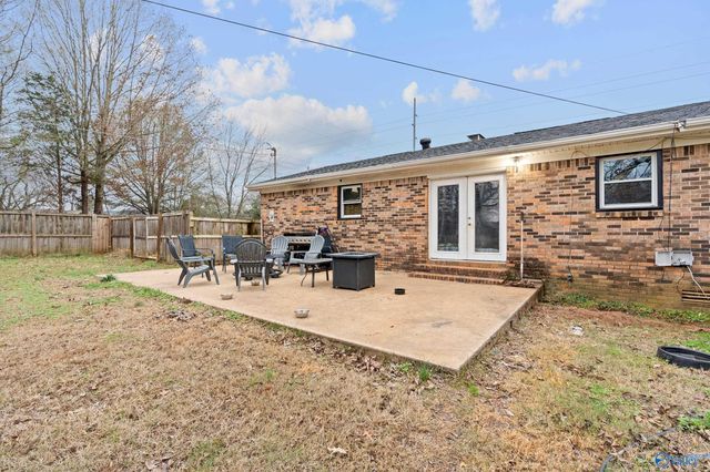 10 Pence Road, Somerville, AL 35670