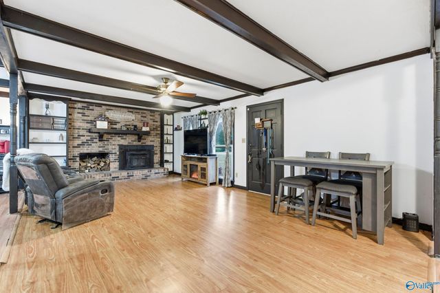 10 Pence Road, Somerville, AL 35670