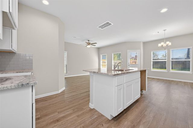 426 Emerald Thicket Lane, Huffman, TX 77336