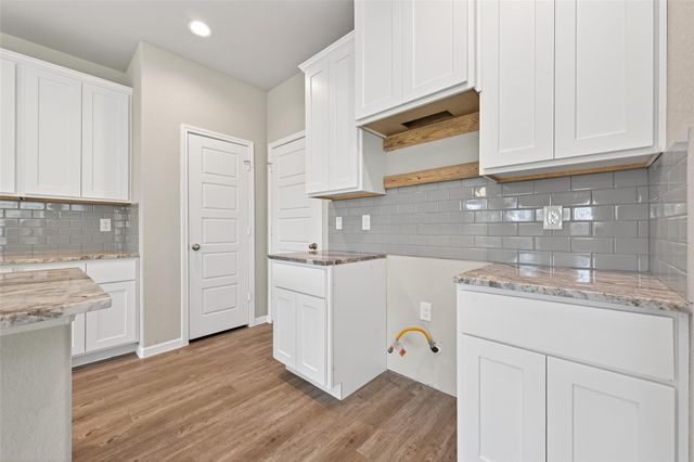 426 Emerald Thicket Lane, Huffman, TX 77336