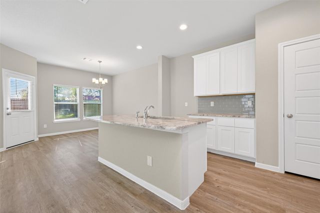 426 Emerald Thicket Lane, Huffman, TX 77336