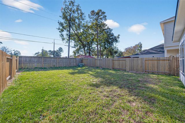 426 Emerald Thicket Lane, Huffman, TX 77336