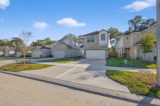 426 Emerald Thicket Lane, Huffman, TX 77336