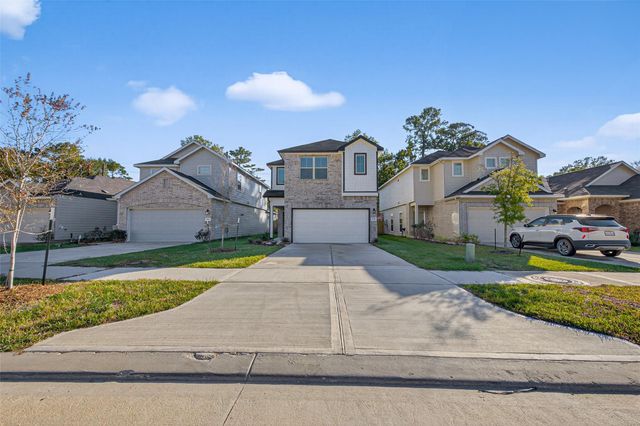 426 Emerald Thicket Lane, Huffman, TX 77336