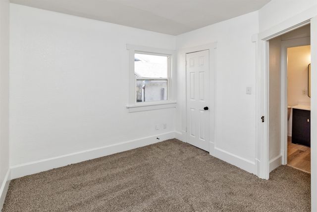 2915 4th Street, Des Moines, IA 50313