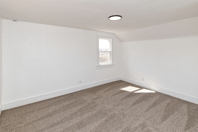 2915 4th Street, Des Moines, IA 50313