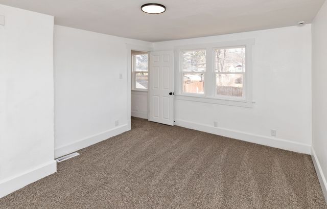 2915 4th Street, Des Moines, IA 50313