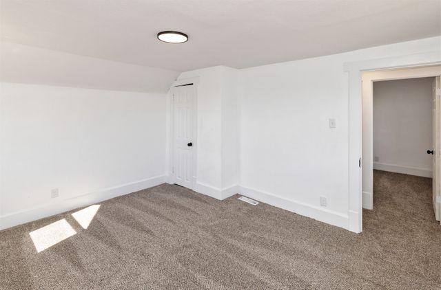 2915 4th Street, Des Moines, IA 50313