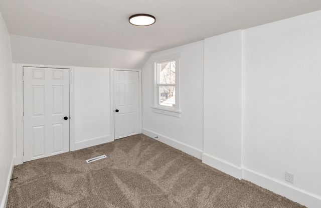 2915 4th Street, Des Moines, IA 50313