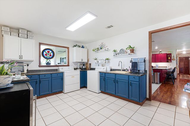 1115 County Road 204, Burnet, TX 78611