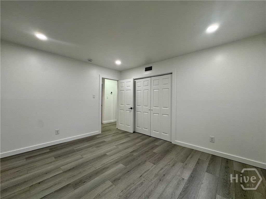 Image 8 of property listing at 2101 Oakland Court A, Savannah, GA 31404