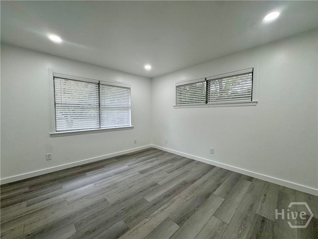 Image 9 of property listing at 2101 Oakland Court A, Savannah, GA 31404