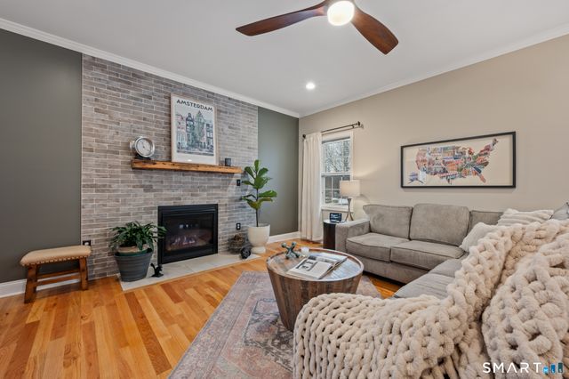 41 Glen Place, Glastonbury, CT 06033