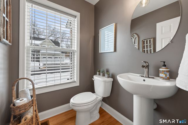 41 Glen Place, Glastonbury, CT 06033