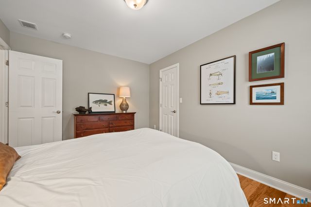 41 Glen Place, Glastonbury, CT 06033