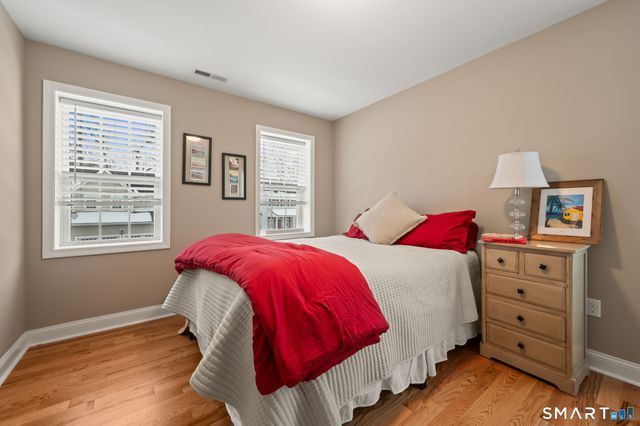 41 Glen Place, Glastonbury, CT 06033