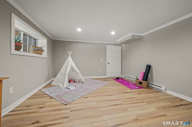 41 Glen Place, Glastonbury, CT 06033