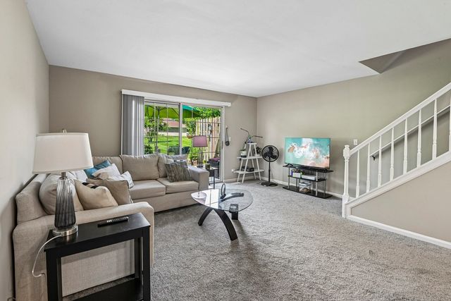 421 Lakeview Circle, Bolingbrook, IL 60440