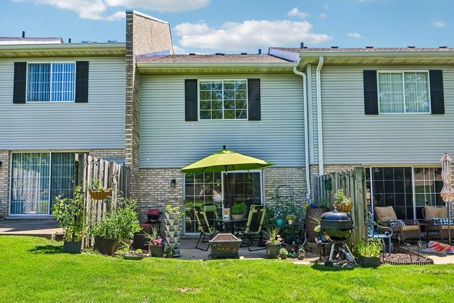 421 Lakeview Circle, Bolingbrook, IL 60440